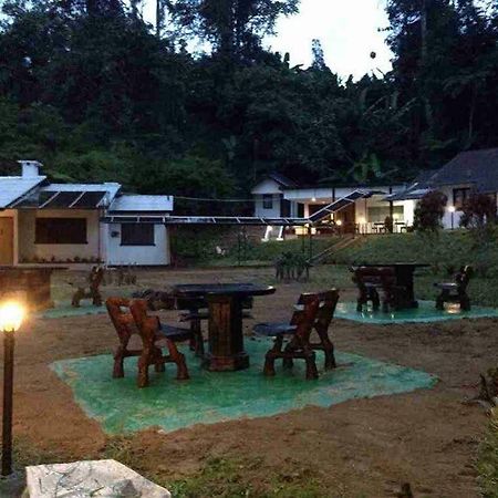 Dew Drop Inn Tanah Rata Esterno foto