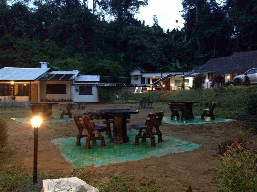 Dew Drop Inn Tanah Rata Esterno foto